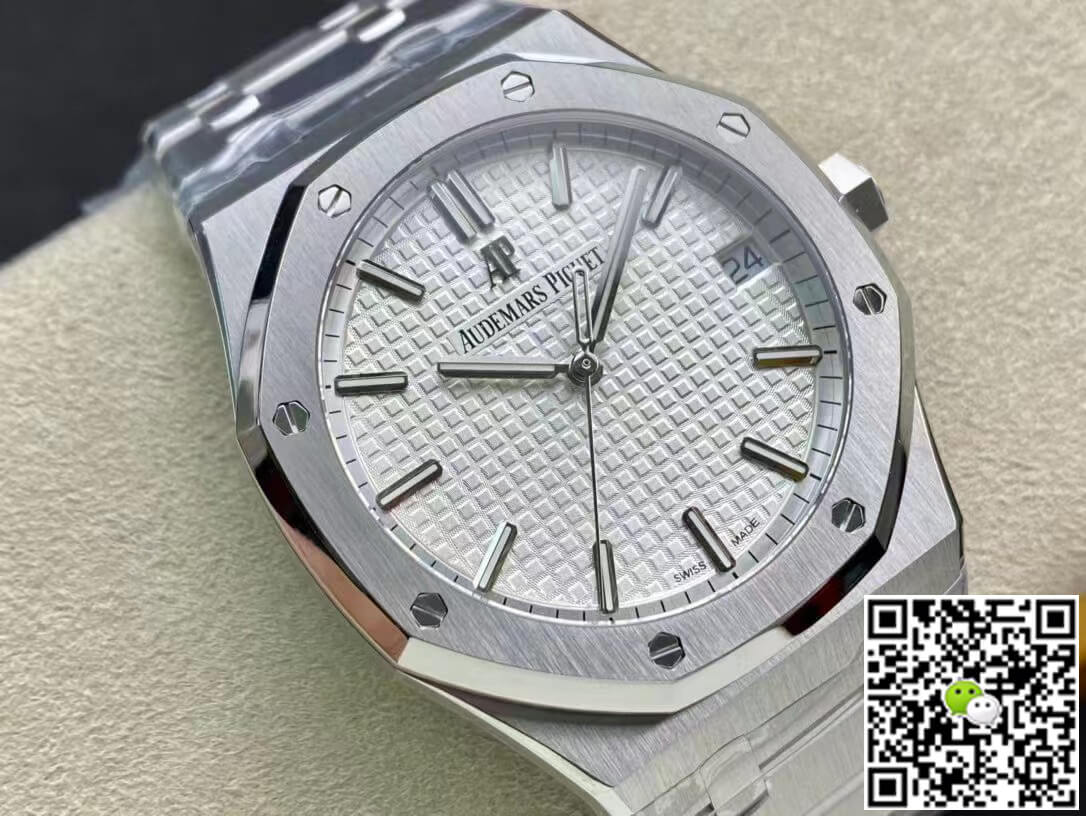 Replica Audemars P1g*et Royal Oak 15500ST.OO.1220ST.04 1:1 Best Edition ZF Factory V2 Version White Dial