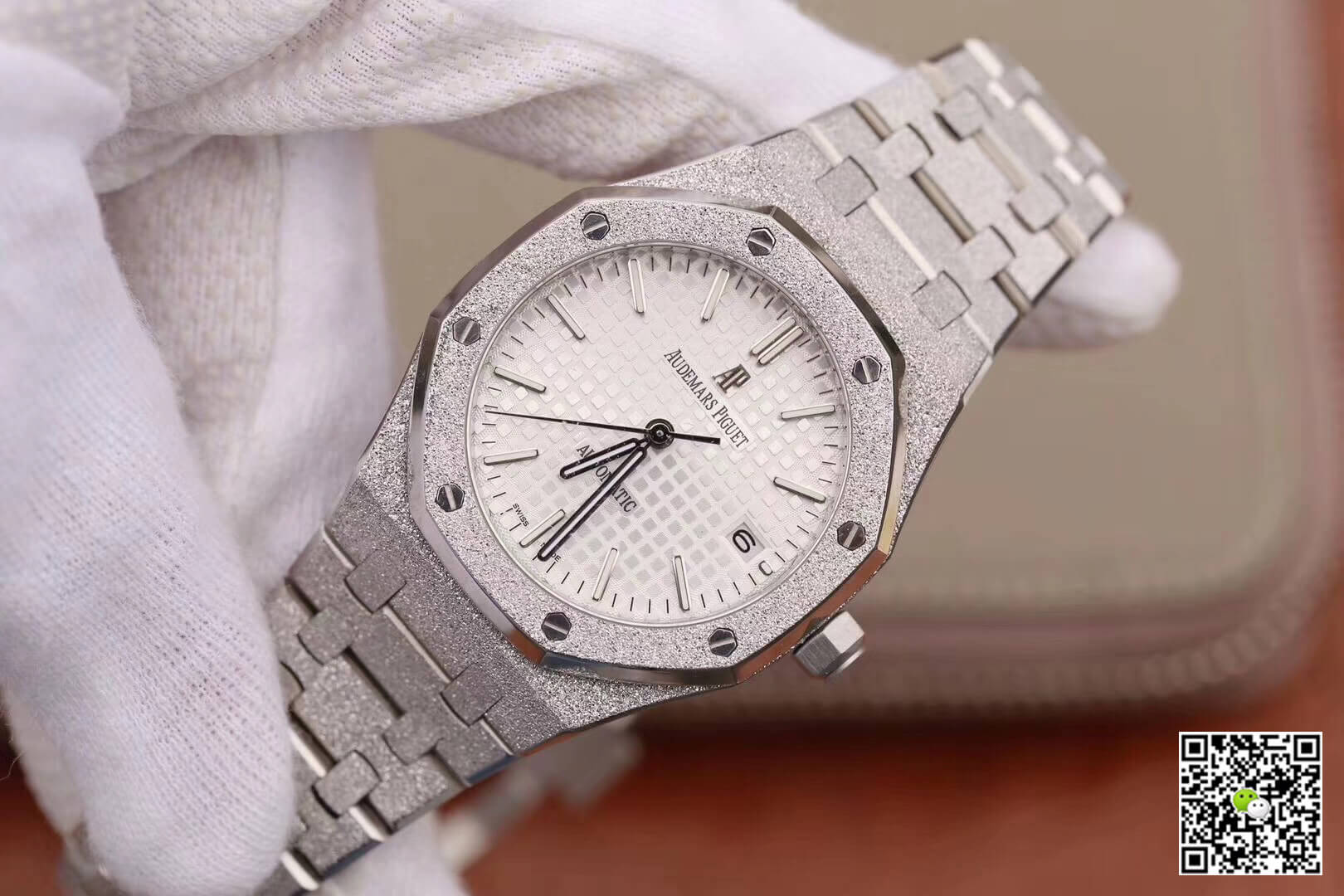 Replica Audemars P1g*et Royal Oak 15454BC.GG.1259BC.01 1:1 Best Edition JH Factory Silver Dial