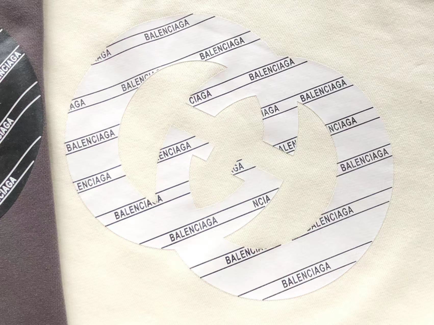 Gvc*1 x Ba1en*iaga Sweatshirt