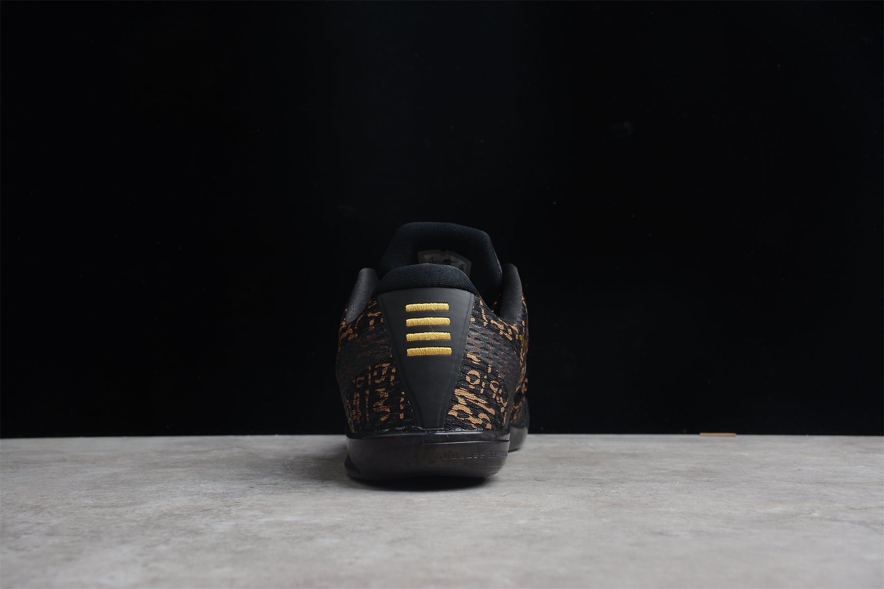 NIKE KOBE 11 x MAMBA DAY