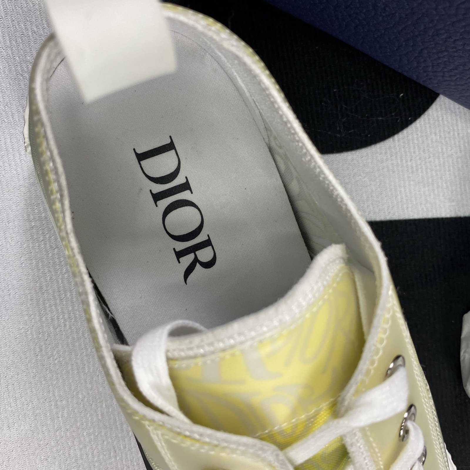 D10r B23 High Top Sneaker 7
