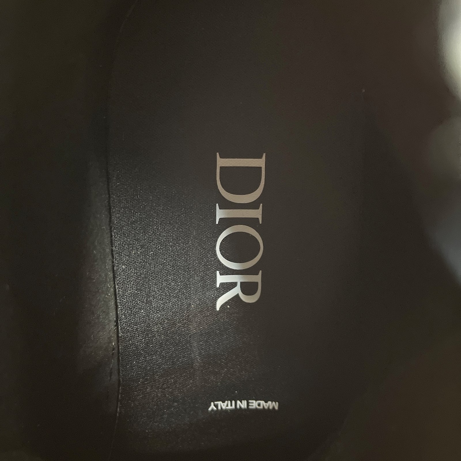 D10r B23 High Top Sneaker 23