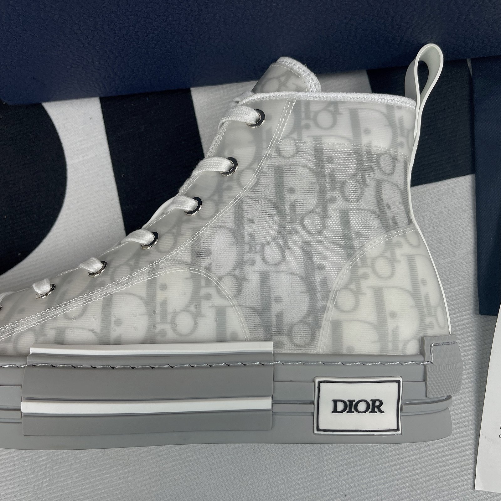 D10r B23 High Top Sneaker 20