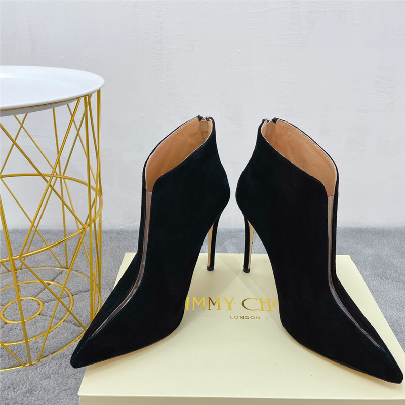 J1m*y Ch00 Pearl Heels Dupe pointed toe heeled booties