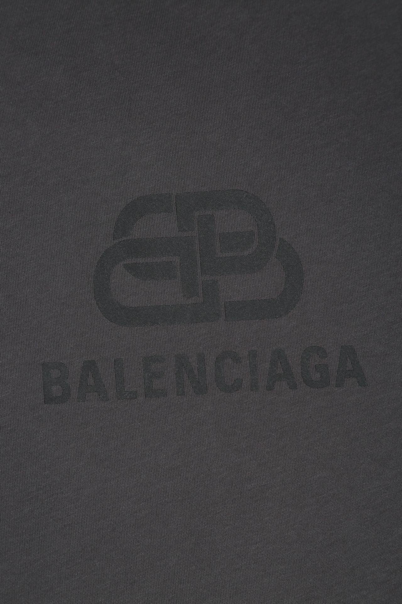 Ba1en*iaga T-shirt