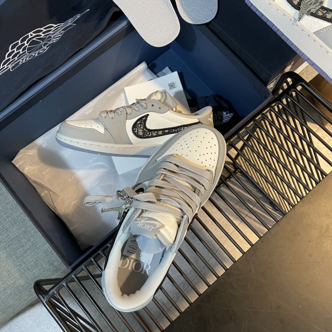 JORDAN 1 RETRO LOW D10r   DO094