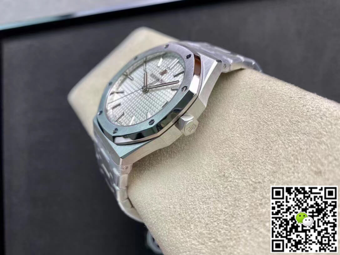 Replica Audemars P1g*et Royal Oak 15500ST.OO.1220ST.04 1:1 Best Edition ZF Factory V2 Version White Dial