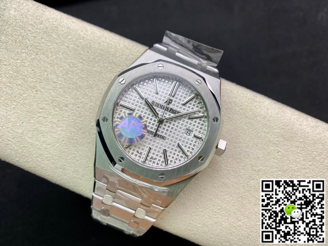 Replica Audemars P1g*et Royal Oak 15400ST.OO.1220ST.02 1:1 Best Edition APS Factory White Dial