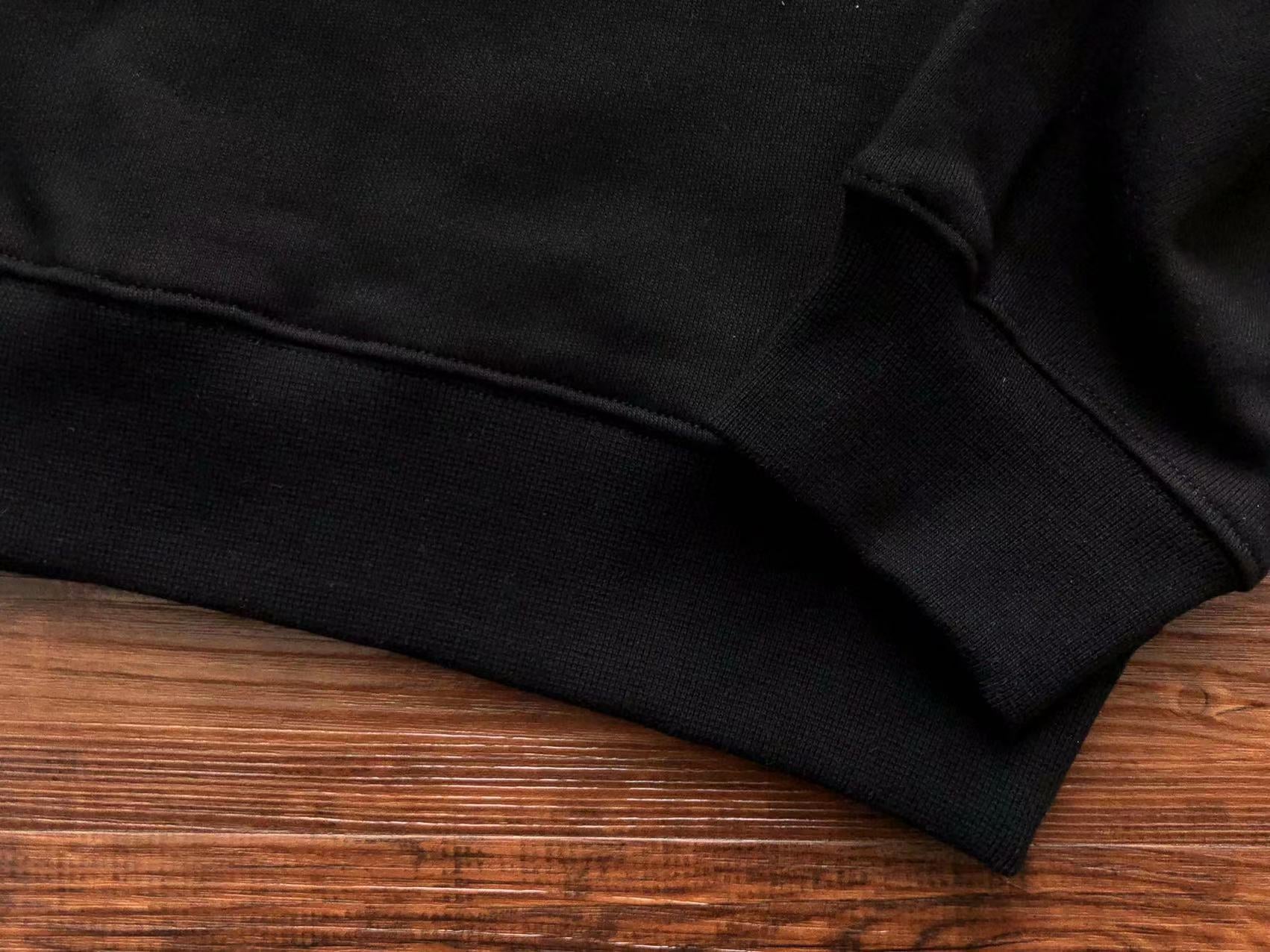 Gvc*1 x Ba1en*iaga Sweatshirt