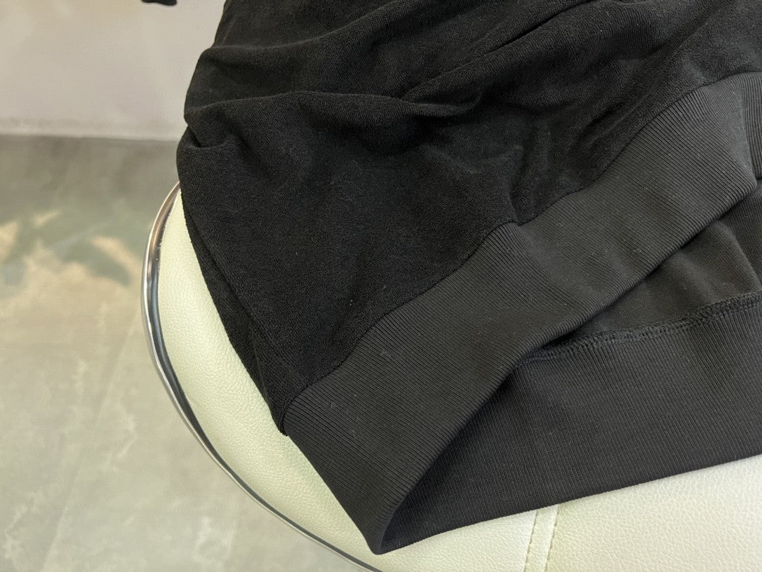 Pra*a Short Sleeve Sweatshirt