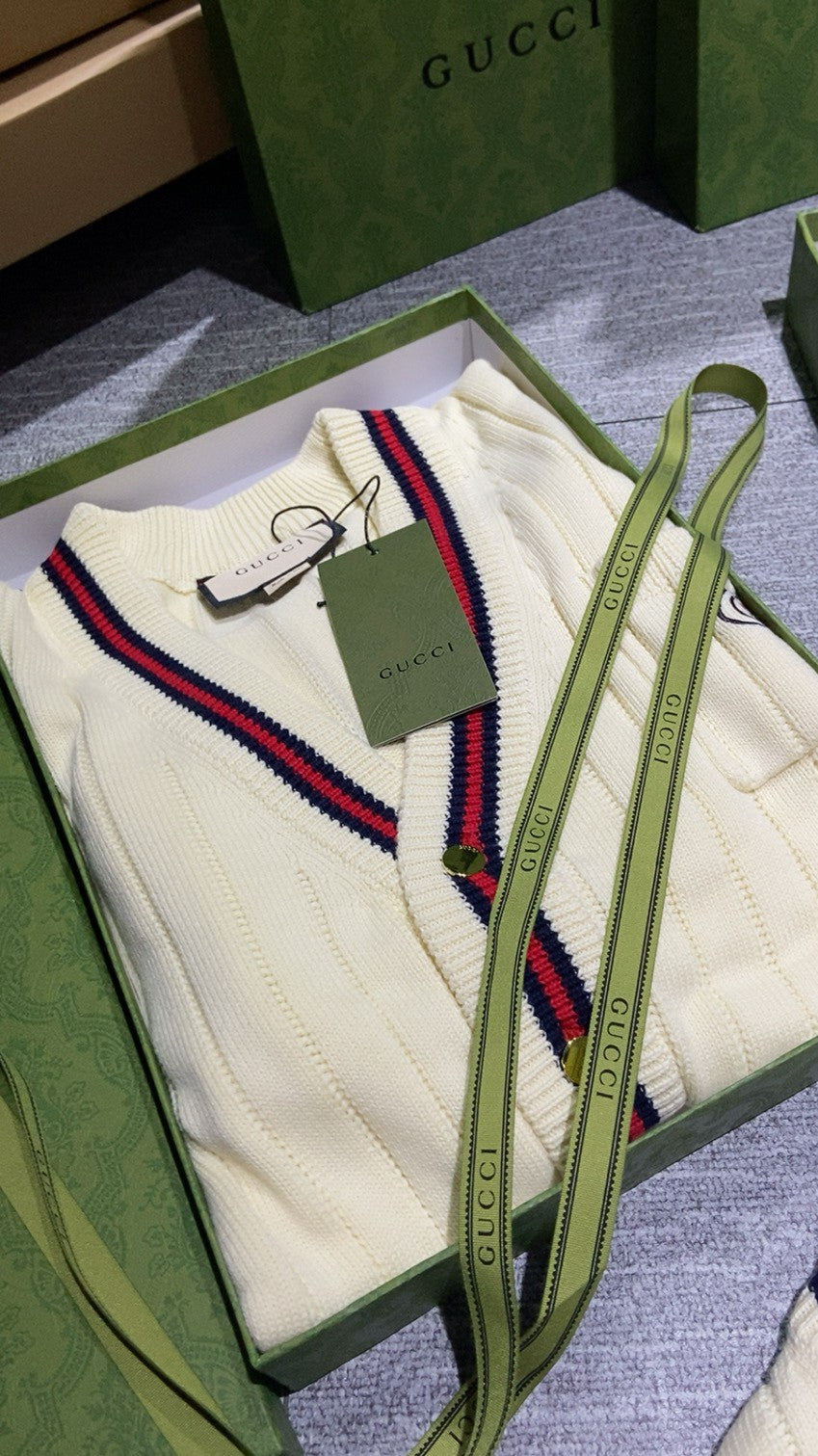 Gvc*1 Cardigan