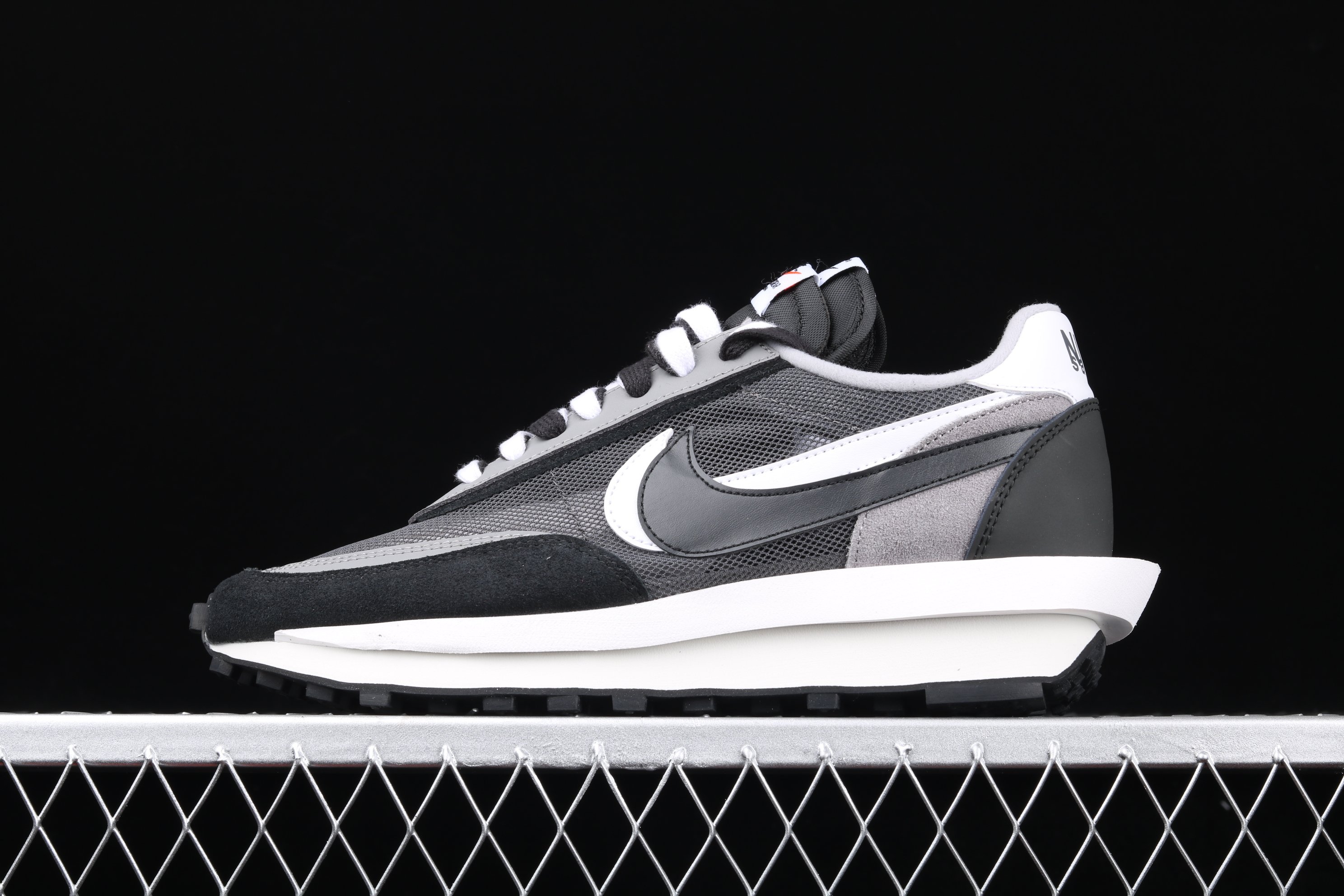 Sacai x Nike LD Waffle Black