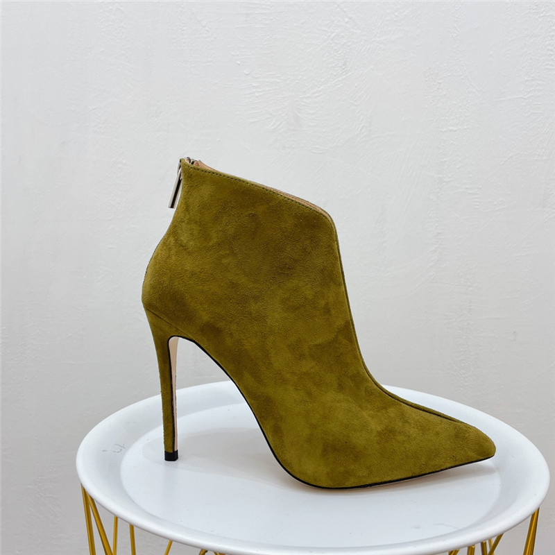 J1m*y Ch00 Pearl Heels Dupe pointed toe heeled booties