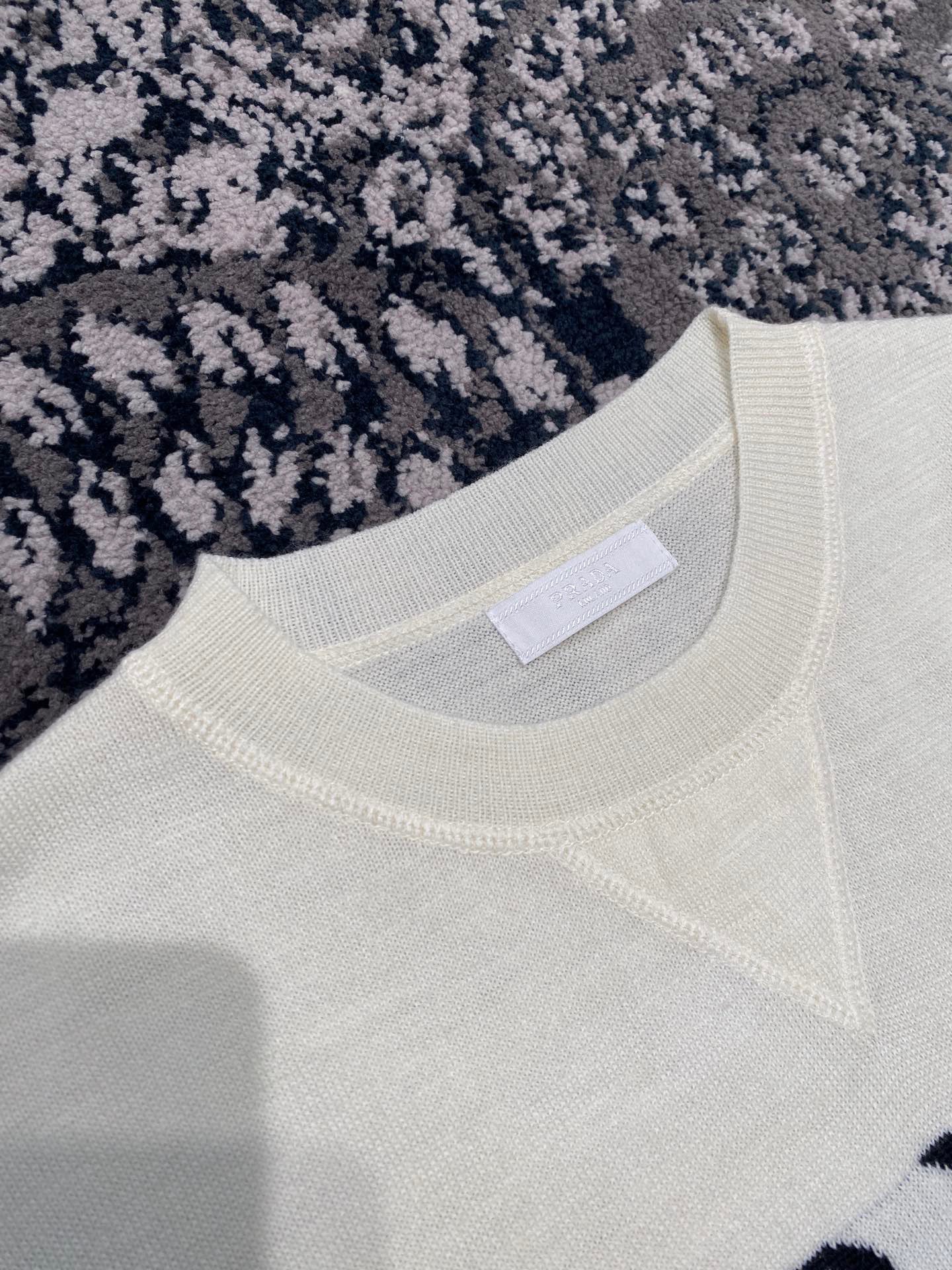 Pra*a Short Sleeve Sweater