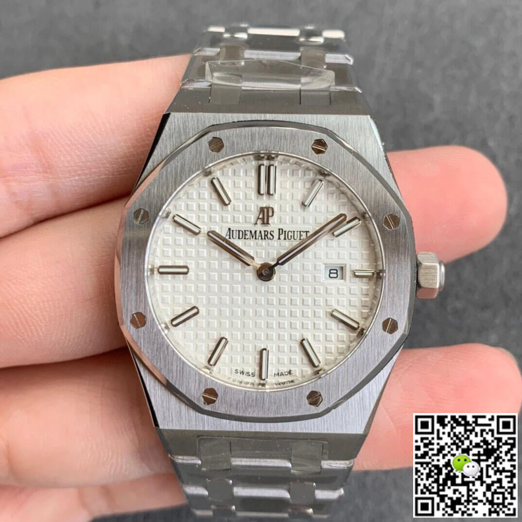 Replica Audemars P1g*et Royal Oak 67651ST 33MM 1:1 Best Edition JF Factory Silver Dial