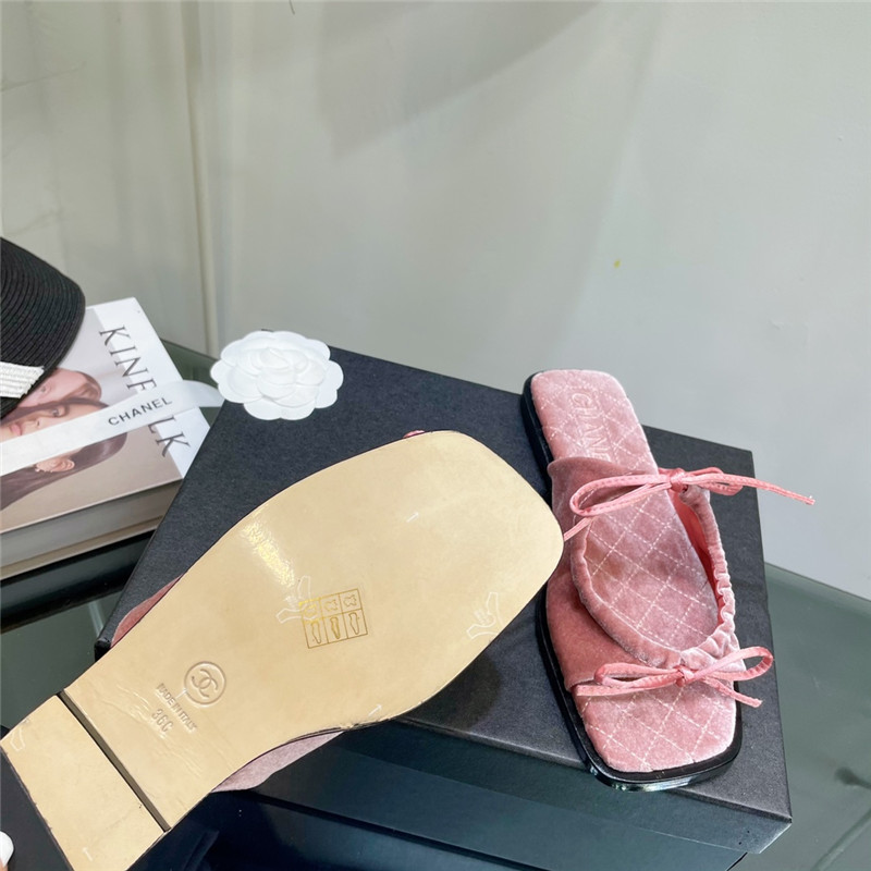 Ch**el Flat Dupes slippers