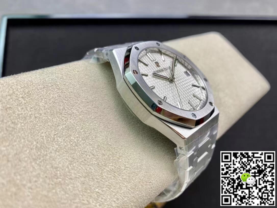 Replica Audemars P1g*et Royal Oak 15500ST.OO.1220ST.04 1:1 Best Edition ZF Factory V2 Version White Dial