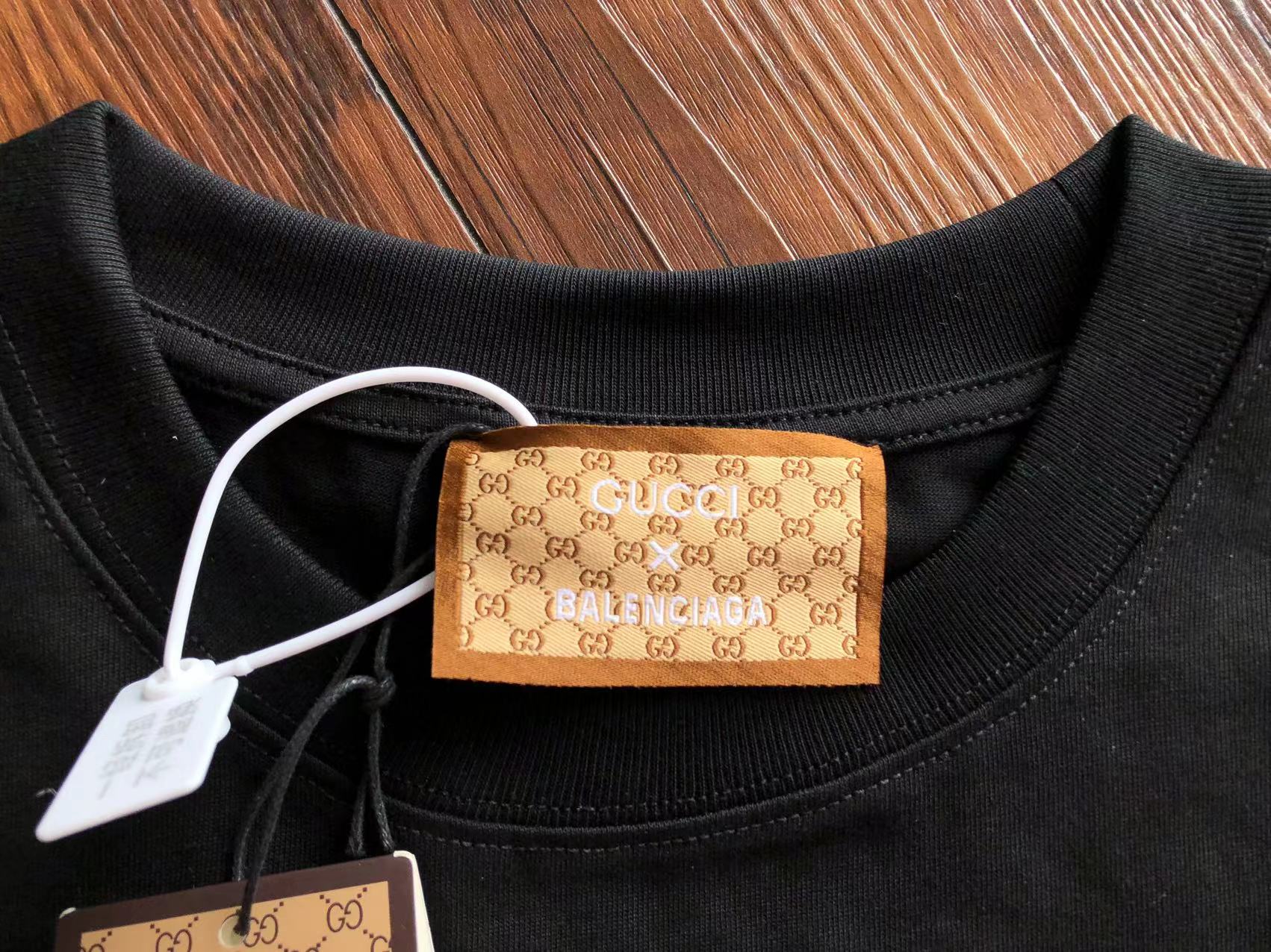 Gvc*1 x Ba1en*iaga T-shirt