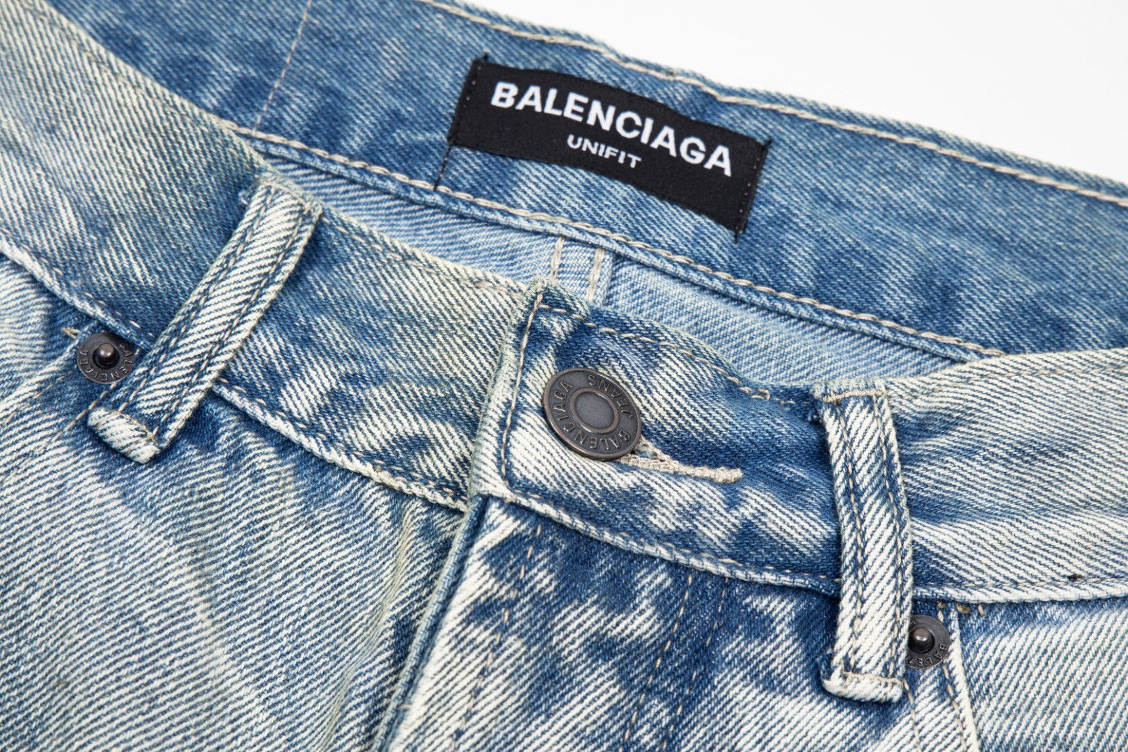Ba1en*iaga Jeans