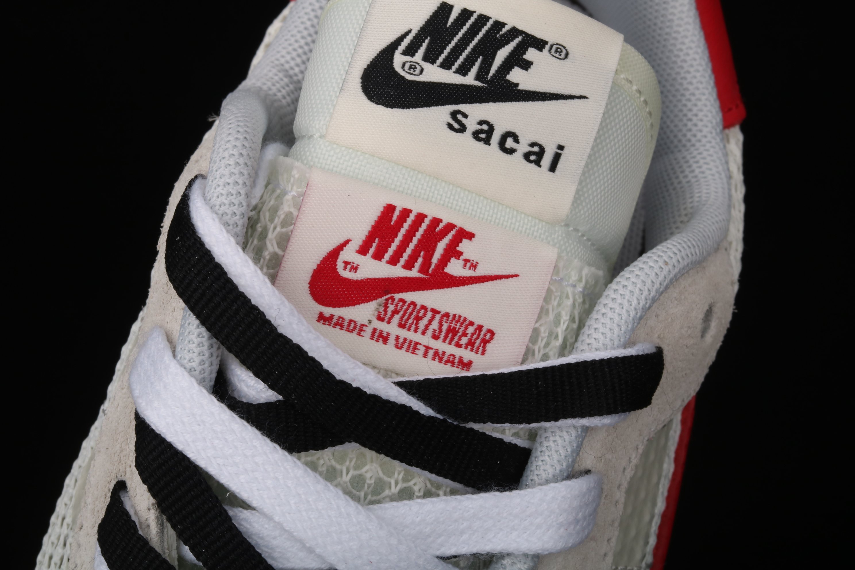 Sacai x Nike LVD Waffle Daybreak Wine Red