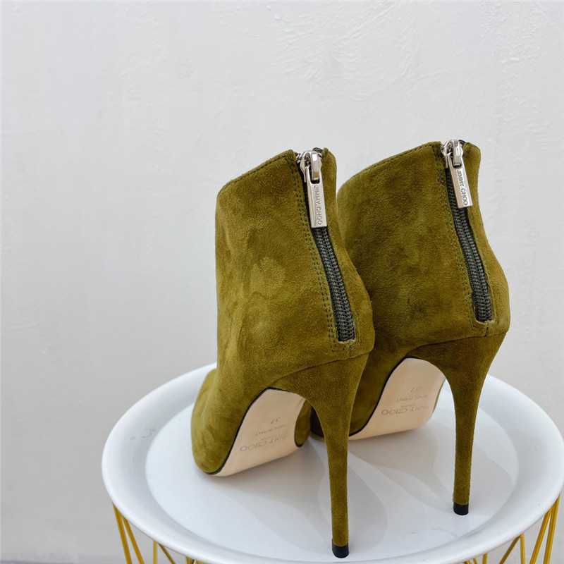 J1m*y Ch00 Pearl Heels Dupe pointed toe heeled booties