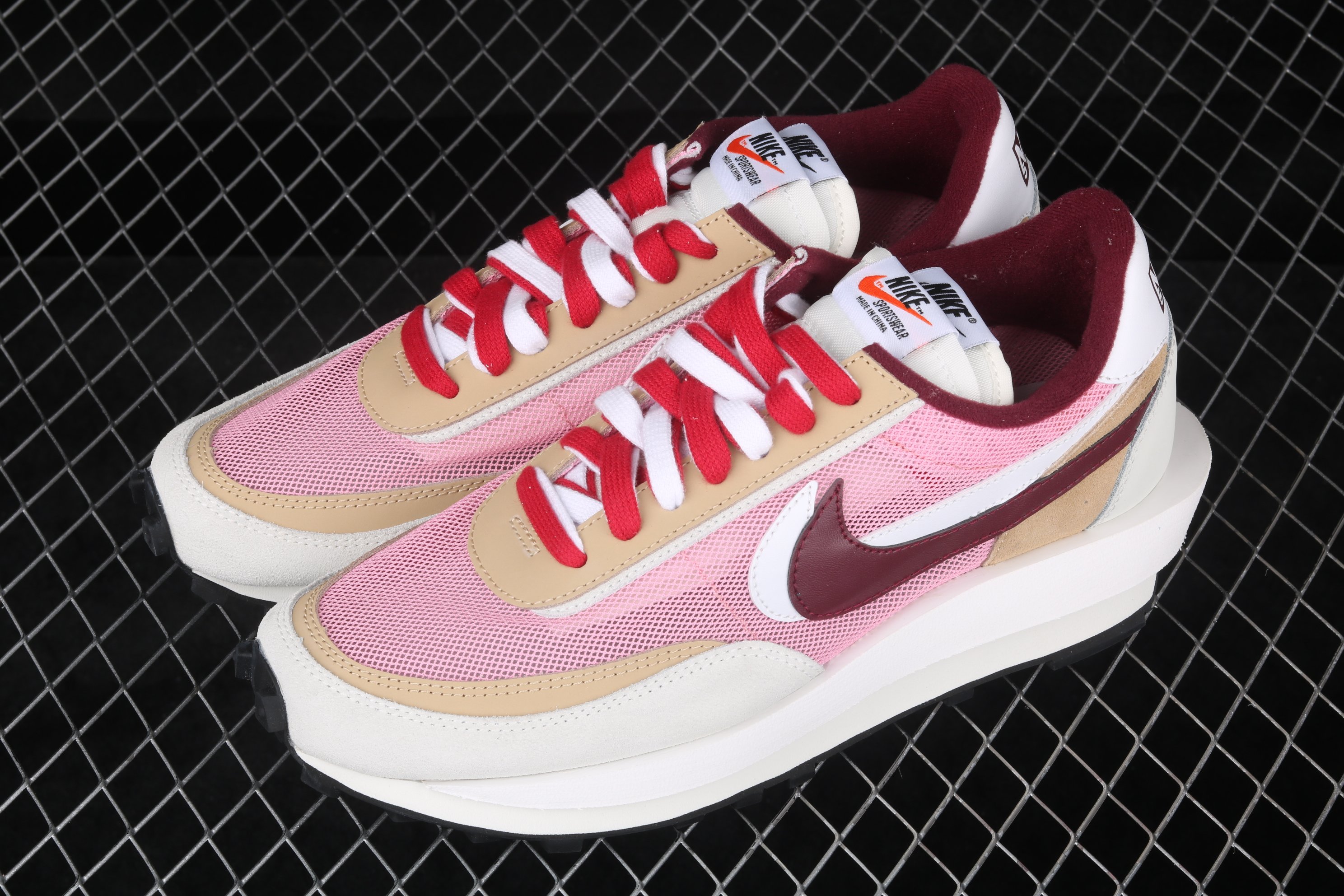Sacai x Nk LVD Waffle Daybreak, Swoosh Pink Grey White