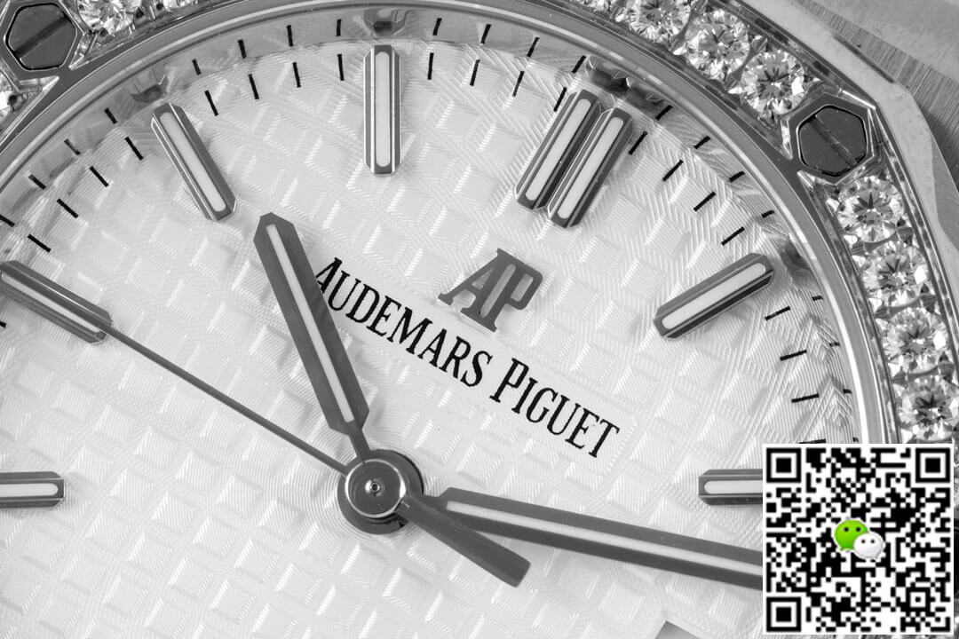 Replica Audemars P1g*et Royal Oak 77350ST 1:1 Best Edition 8F Factory Silver Dial