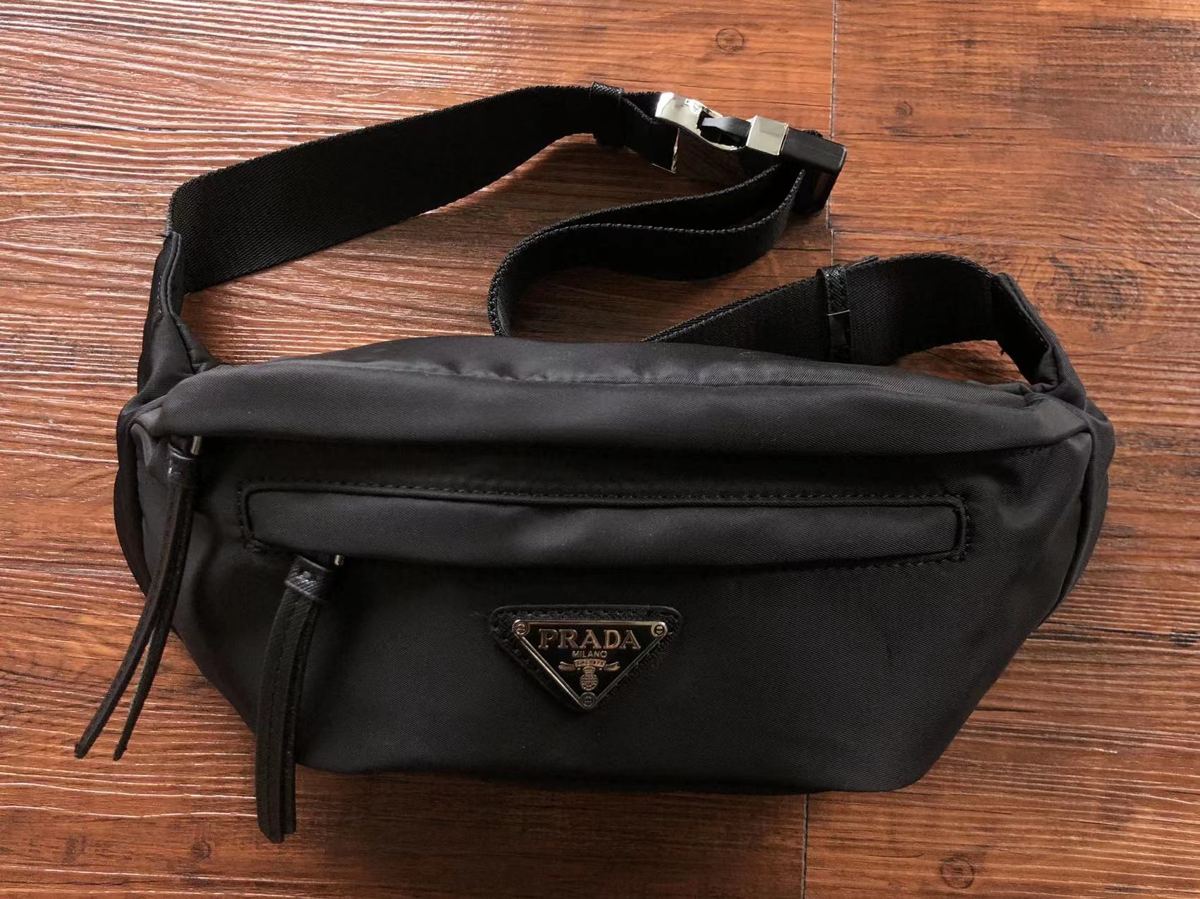 Pra*a Bag Dupe Bag(ColaReps)