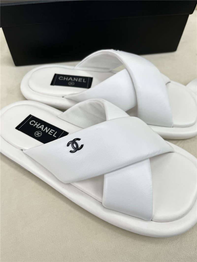 Ch**el Flat Dupes slippers