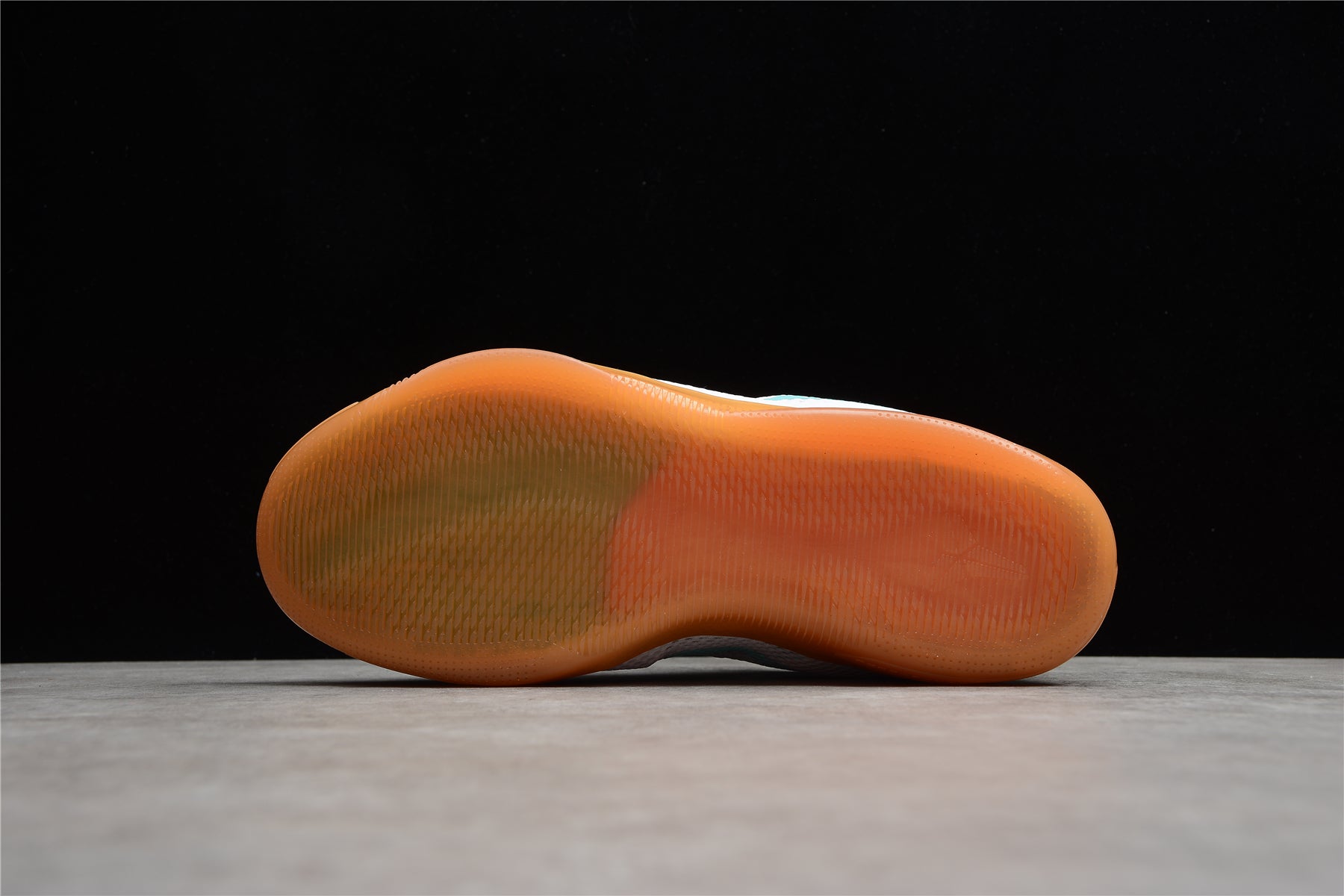 NIKE KOBE 11 EM LOW x SUMMER PACK