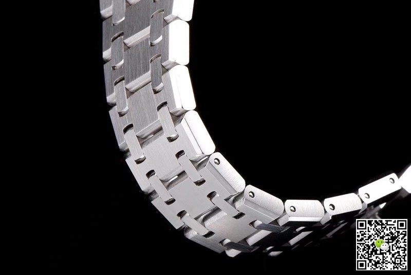 Replica Audemars P1g*et Royal Oak 67651ST.ZZ.1261ST.01 1:1 Best Edition JF Factory White Dial Swiss Quartz