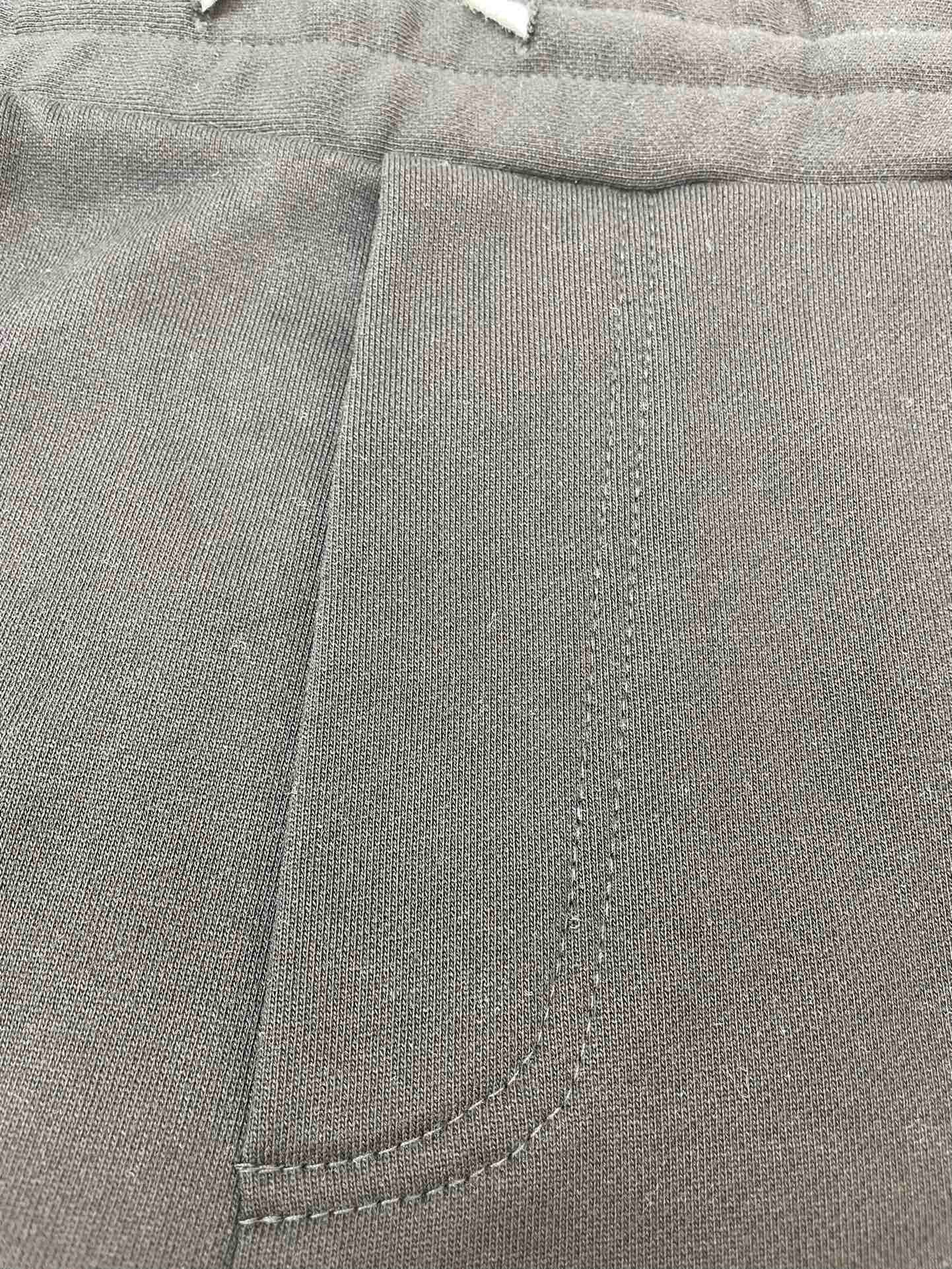 1:1 quality version Small letter hem destruction shorts