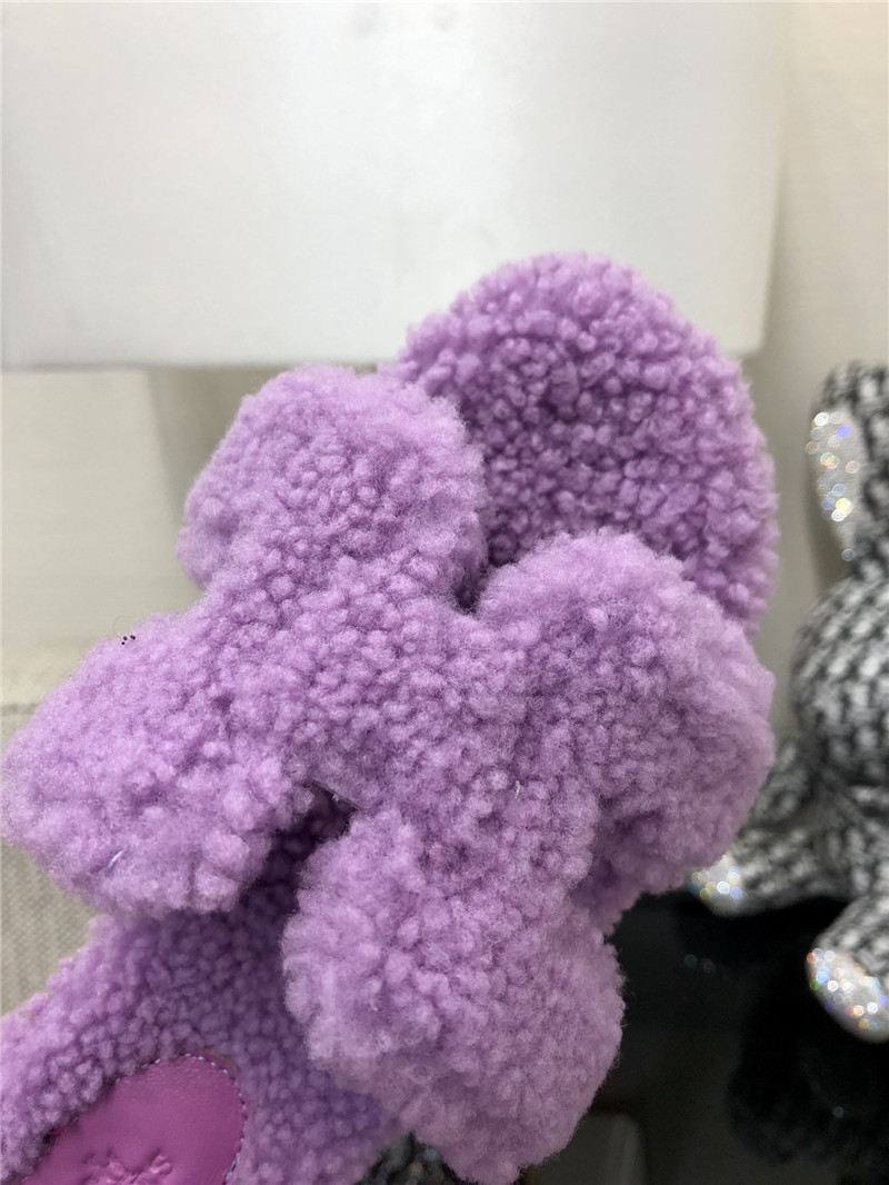 H**me5 Teddy Fur Slippers