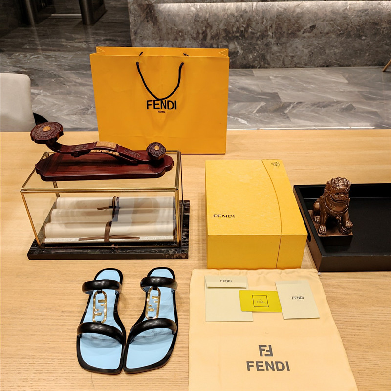 F**di flat beach sandals