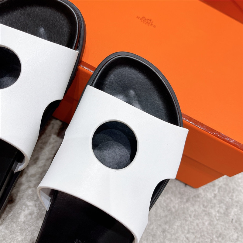 H**me5 platform slippers