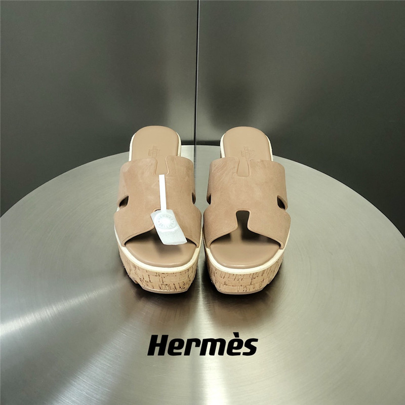 H**me5 Platform Slippers