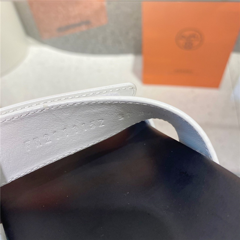 H**me5 Chypre Dupe sandals women