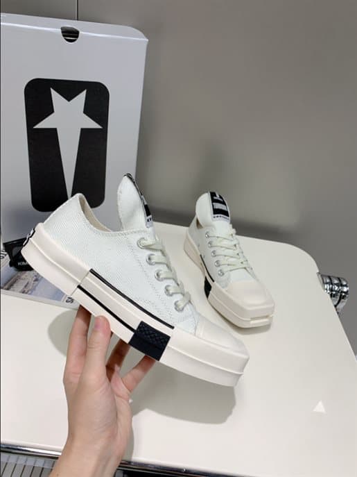 Rick Owens Low-top Sneakers   RS013