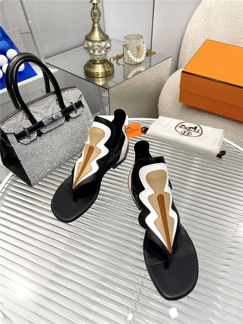 H**me5 color block sandals