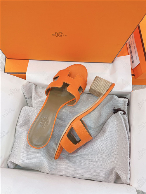 H**me5 oasis sandals