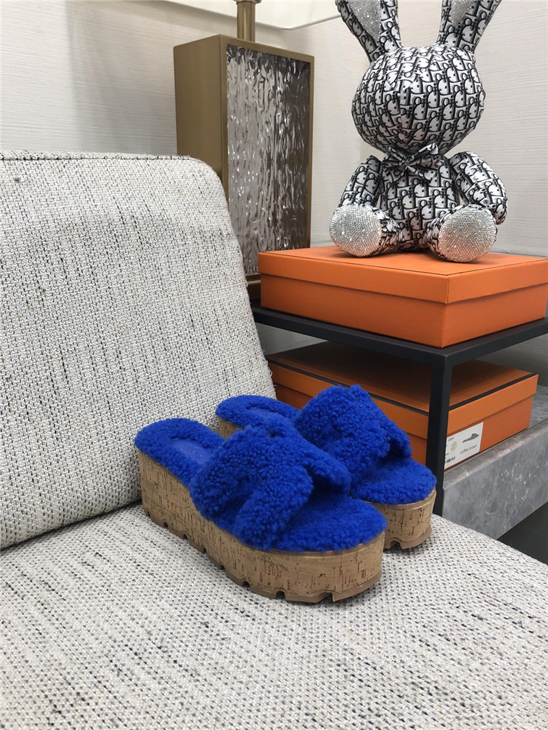 H**me5 Teddy Fur Slippers