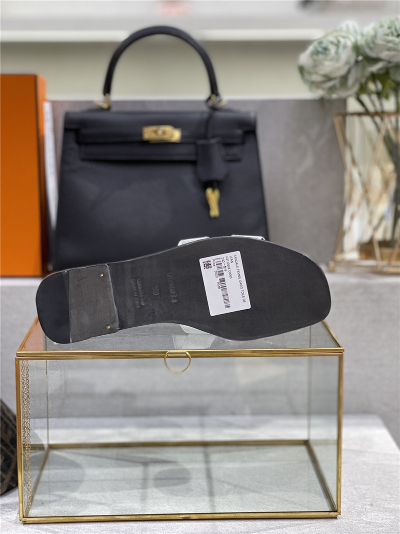 H**me5 early spring new color slippers