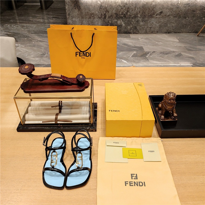 F**di flat beach sandals