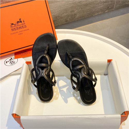 H**me5 finger slippers