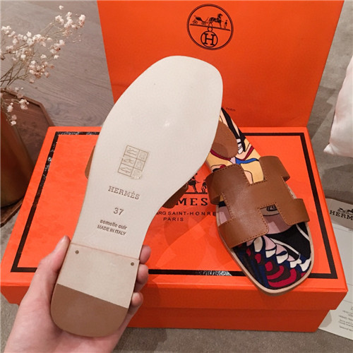 H**me5 flat slippers