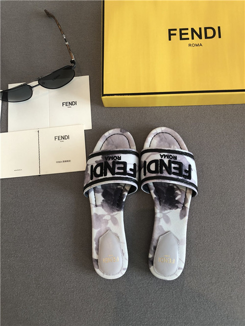 F**di slippers sandals