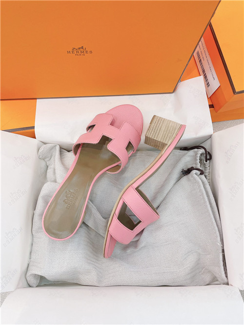 H**me5 oasis sandals