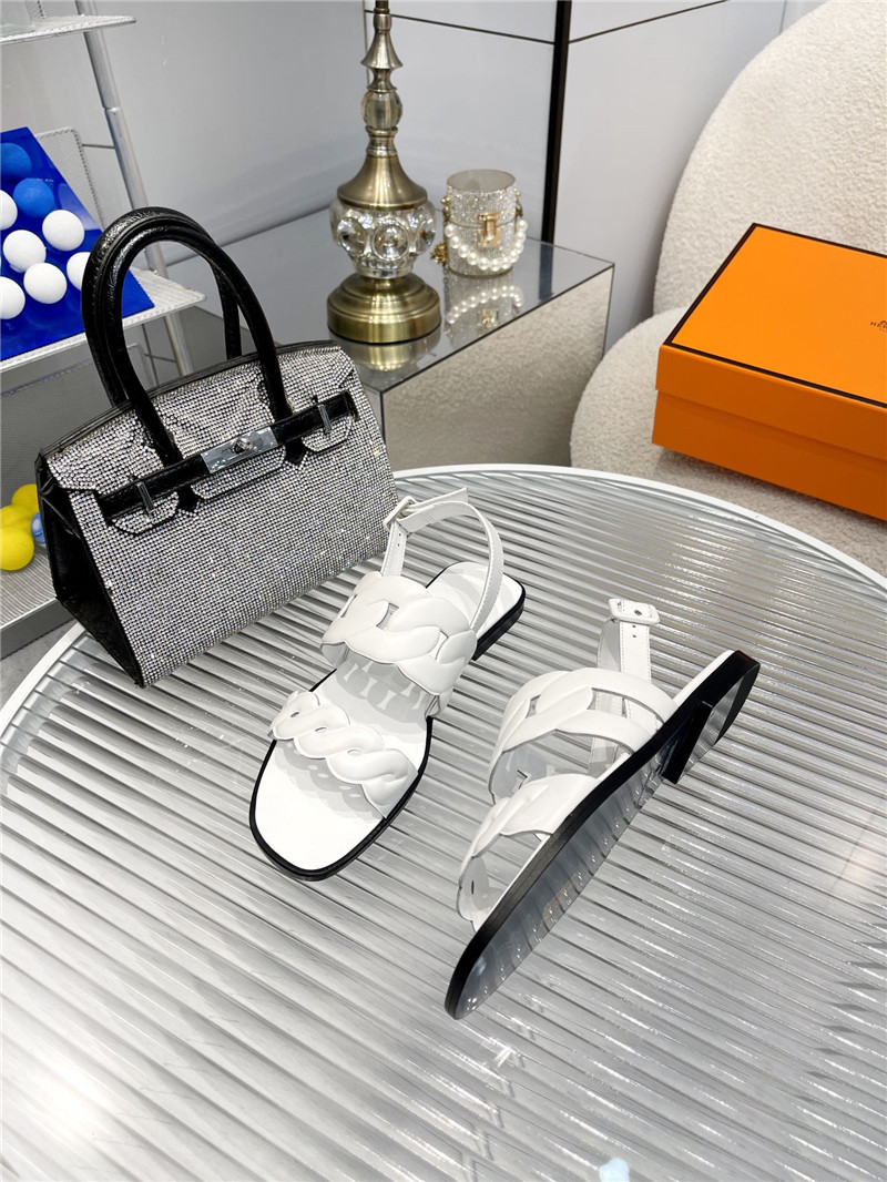 H**me5 pig nose sandals