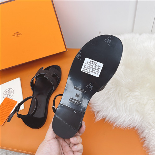 H**me5 flat sandals womens