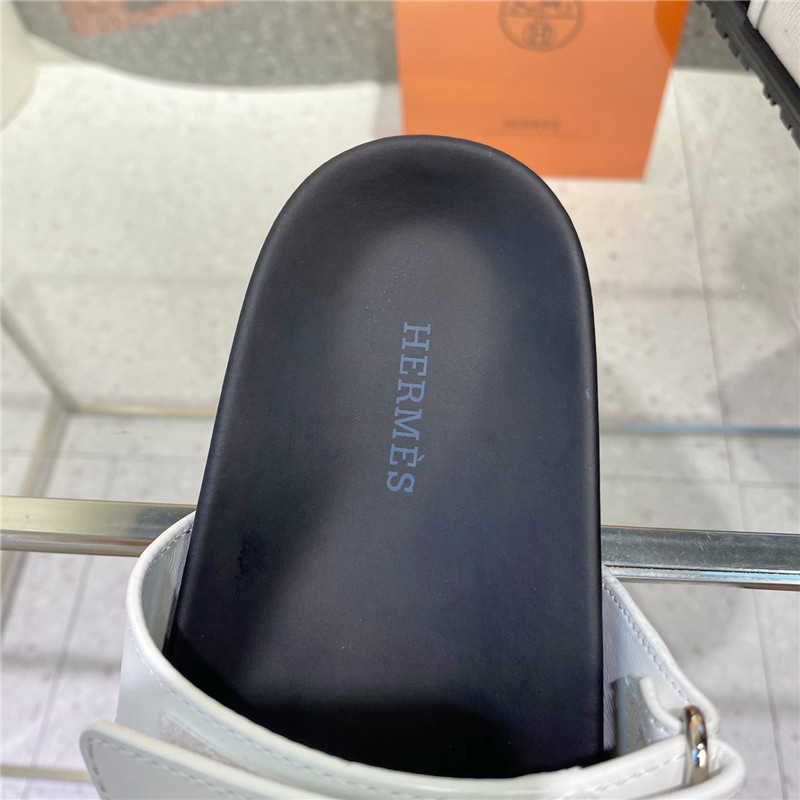 H**me5 Chypre Dupe sandals women